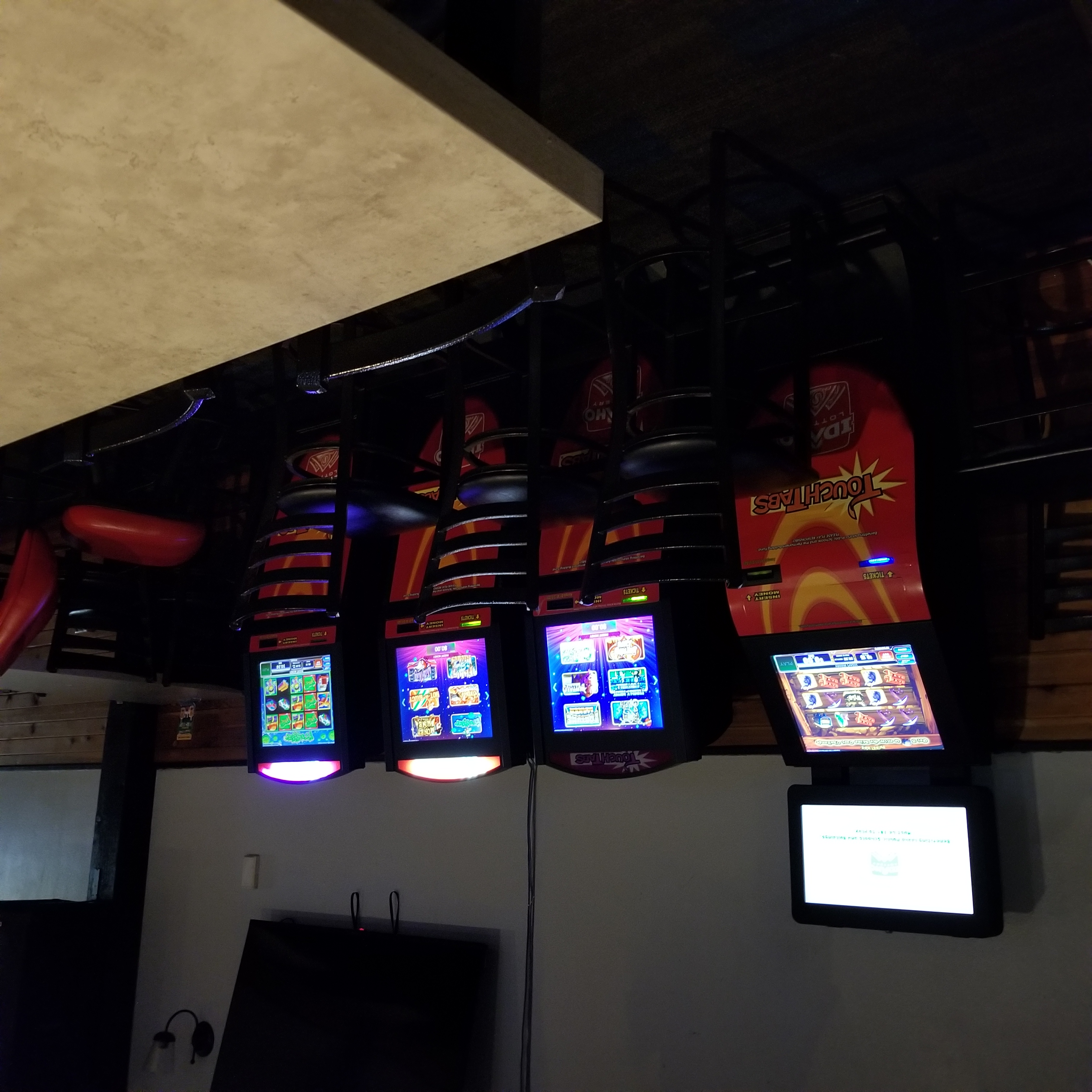 11th Frame Lounge and Idaho Lotto games