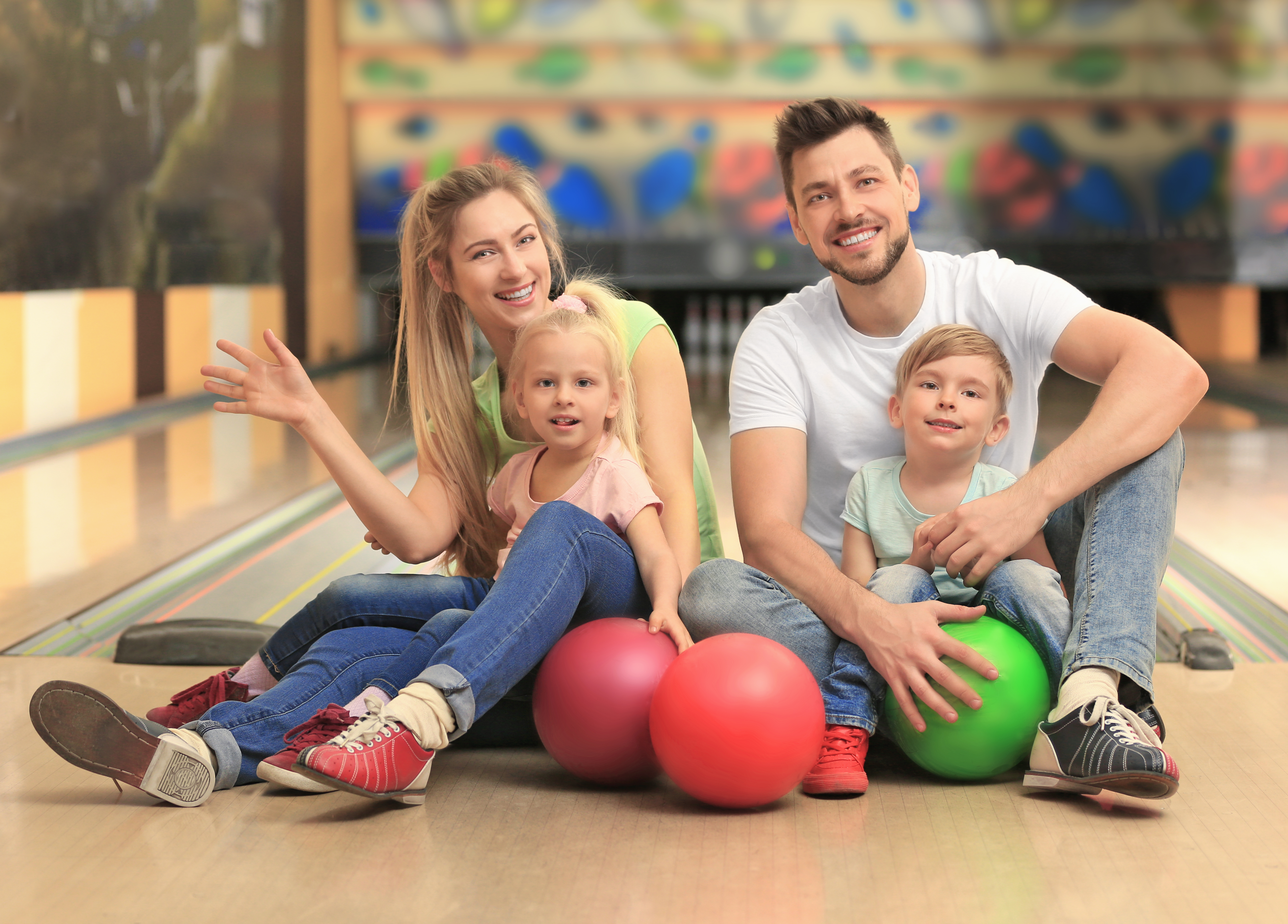 Family bowling at Nampa Bowl